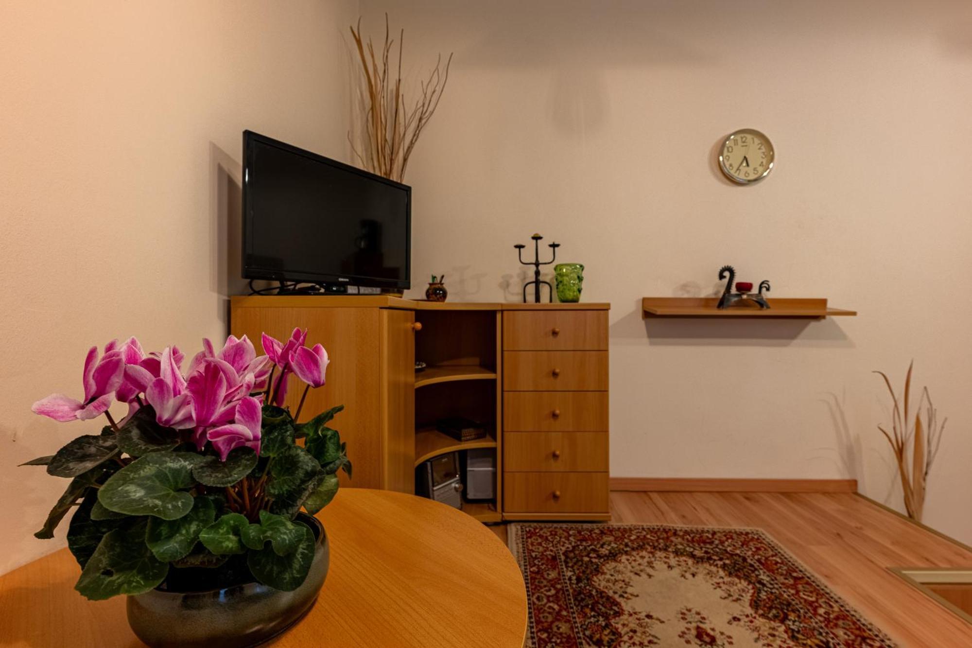 A Quiet Studio In The Heart Of The City Budapest Exterior photo