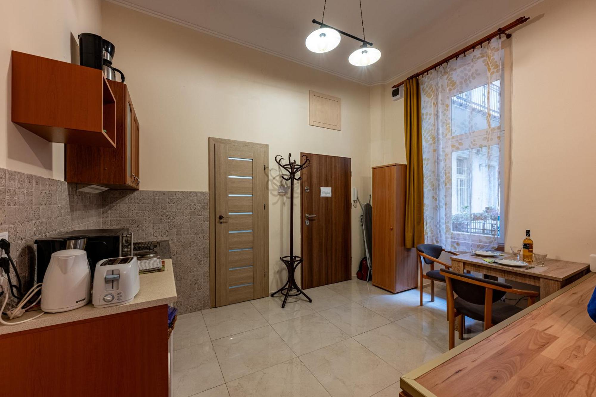 A Quiet Studio In The Heart Of The City Budapest Exterior photo