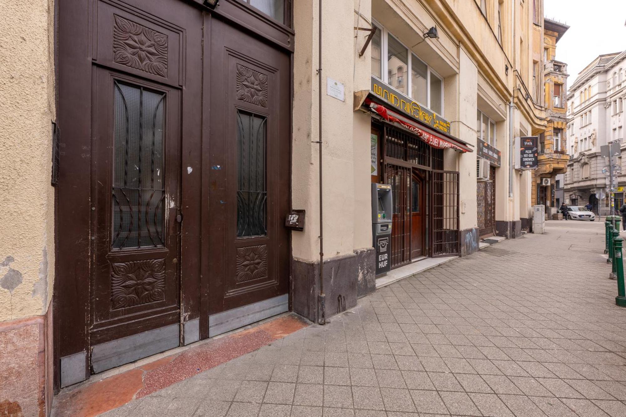 A Quiet Studio In The Heart Of The City Budapest Exterior photo