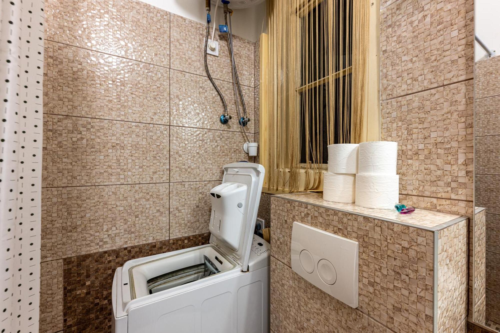 A Quiet Studio In The Heart Of The City Budapest Exterior photo